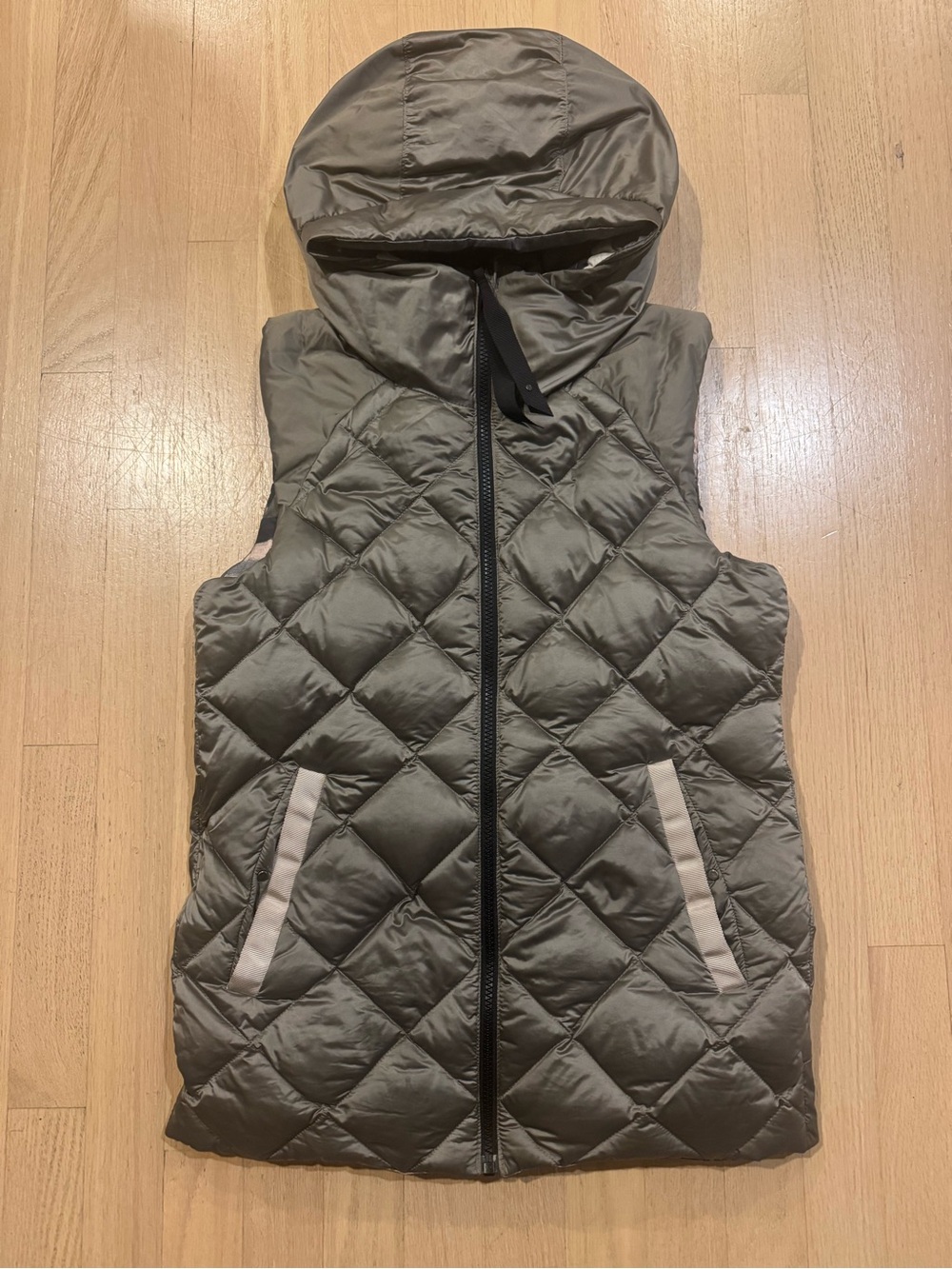 lululemon athletica Reversible Quilted Puffer Vest Hooded